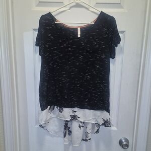 Xhilaration Black and White Short Sleeve Layered Top